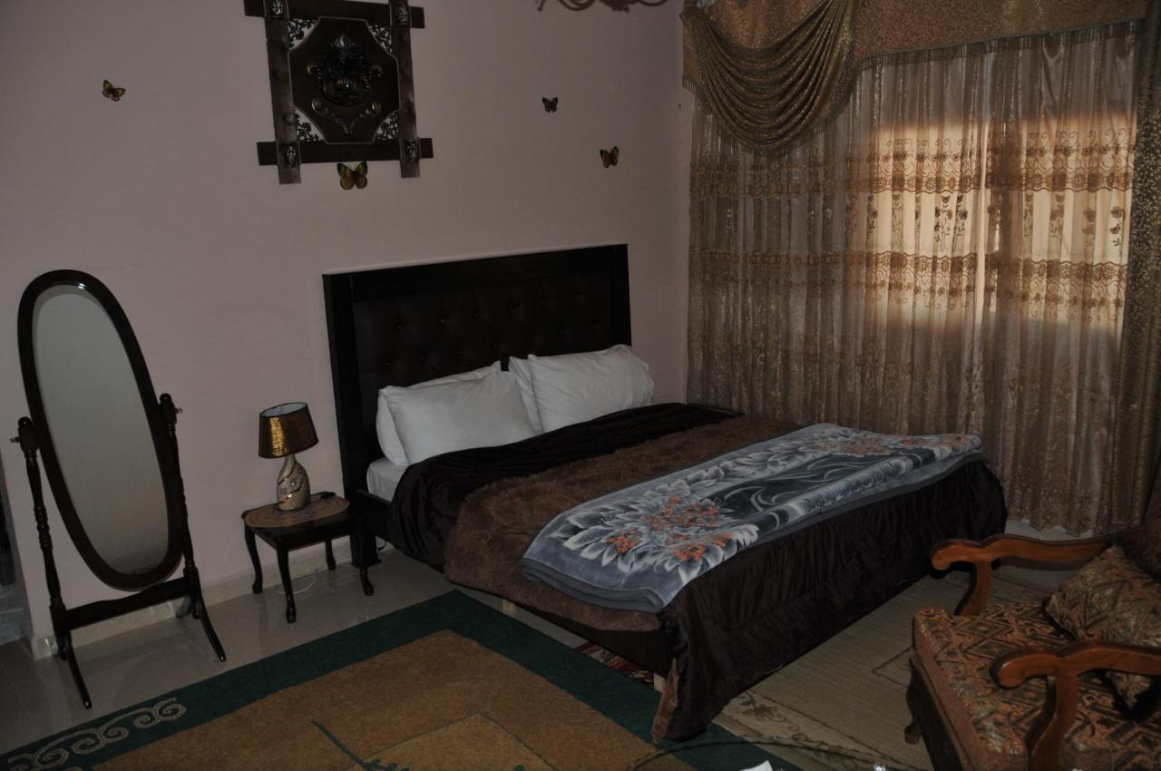 Moon House Hotel Wadi Musa Exterior photo